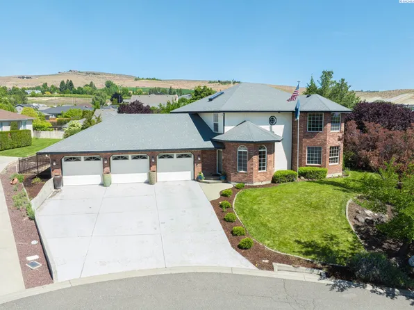 9203 Yakima Ct, Yakima, WA 98908