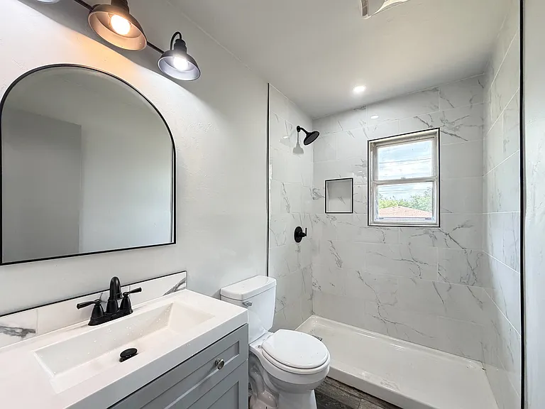 2417 NW 42nd St — Photo 15