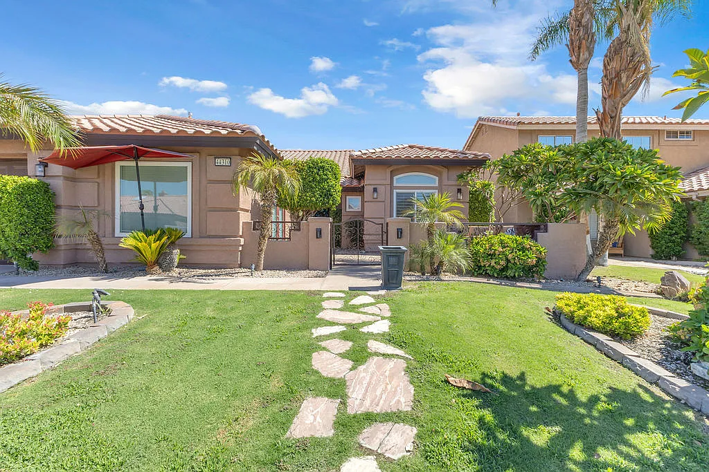 4 bed, 2467 sqft, $4,700 — Photo 4
