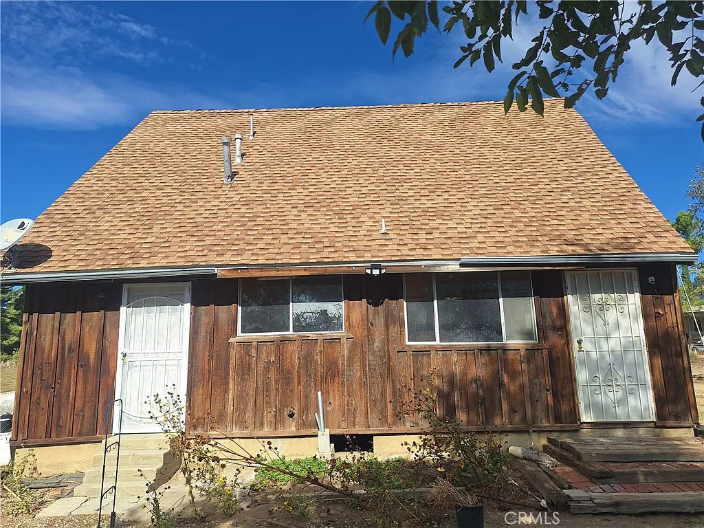2 bed, 1.5 bath, 900 sqft, $1,500 — Photo 1