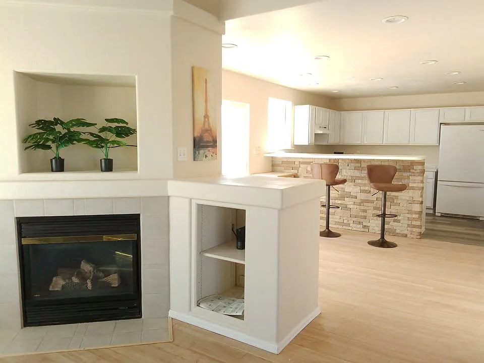 4 bed, 1911 sqft, $650 — Photo 3