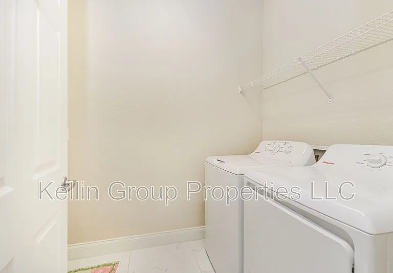 2611 Highlands Creek Way — Photo 9