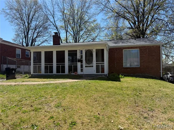 7710 Carleton Ave, Saint Louis, MO 63130