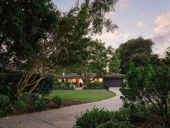 3rd image of 135 Pomar Ln