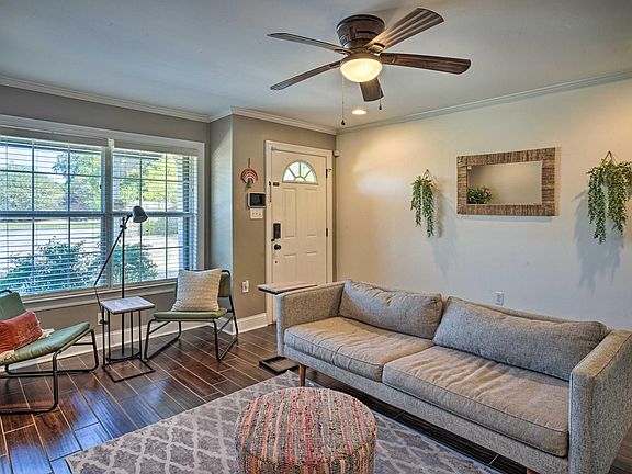 4th image of 12138 Coursey Blvd APT 3