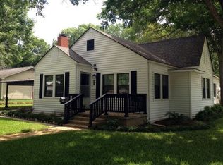 715 S Pecan Ave, Luling, TX 78648