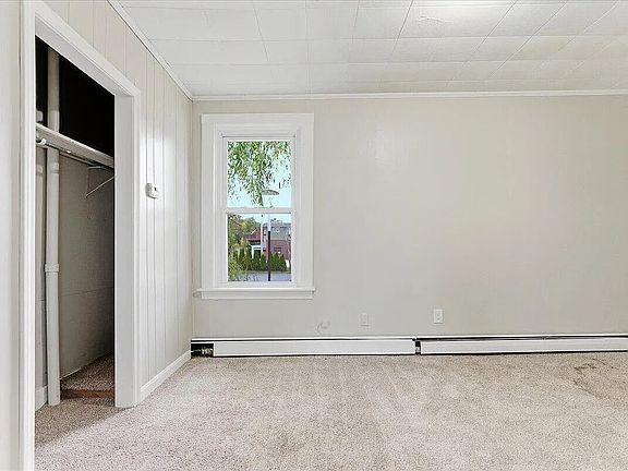 2nd image of 935 Sabattus St #2