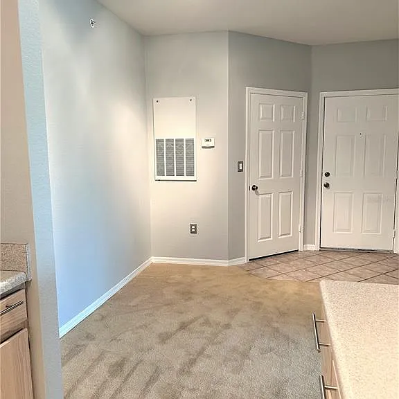 5475 Vineland Rd #8304 — Photo 18