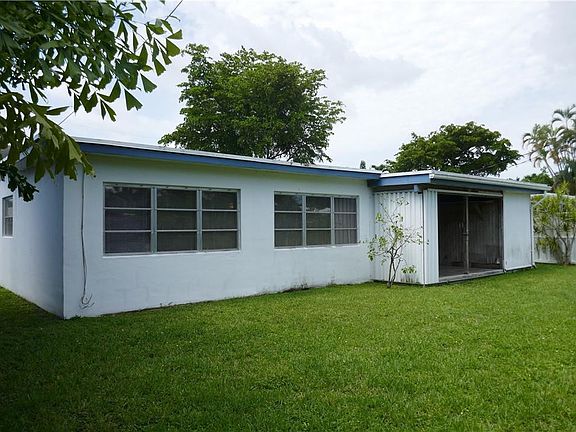 4th image of 2001 NW 38 Street