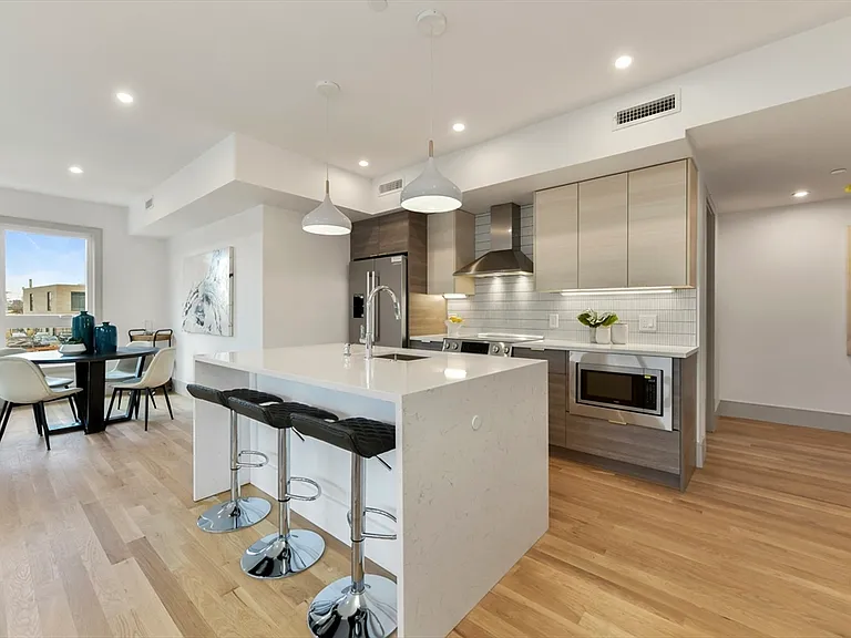 19 Clapp St #4 — Photo 17
