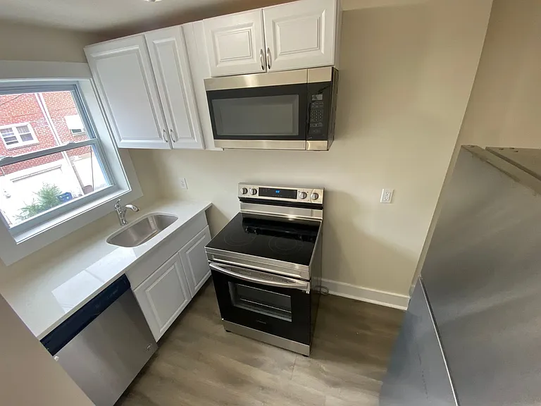 242 Margate Rd — Photo 8