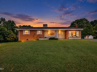 124 Tall Oak Cir, Johnson City, TN 37601
