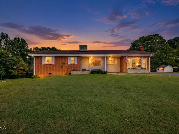 124 Tall Oak Cir, Johnson City, TN 37601