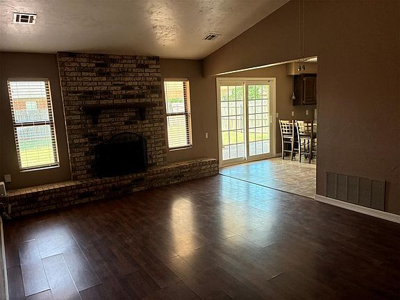 2nd image of 1012 Cooper Ln