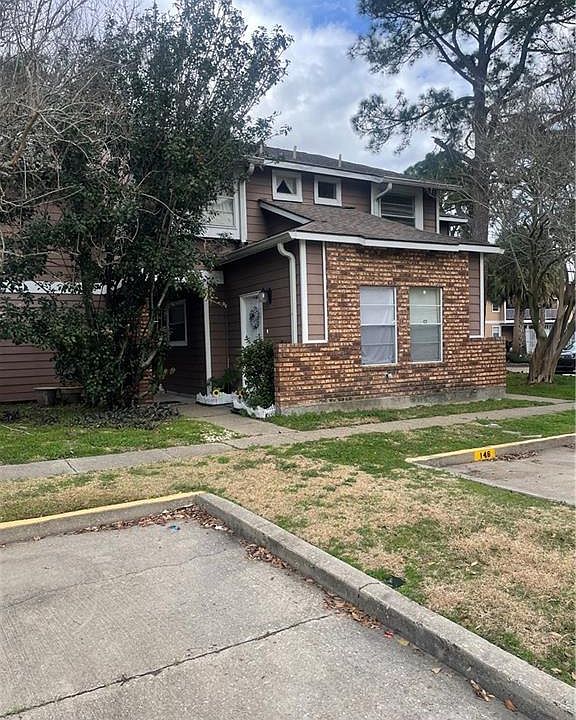 1st image of 2425 Oxford Pl APT 145