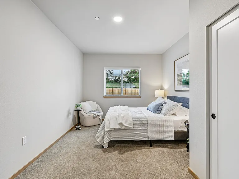 Whitney Lane Apartments — Photo 41