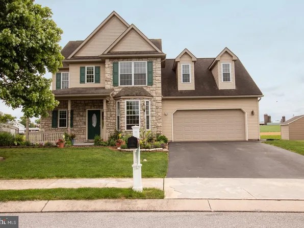 48 Coolidge Dr, Ephrata, PA 17522