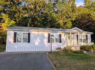 15 Grandview Cir, Mansfield, CT 06268