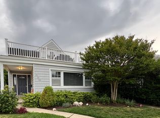 845 E Walnut St, Long Beach, NY 11561