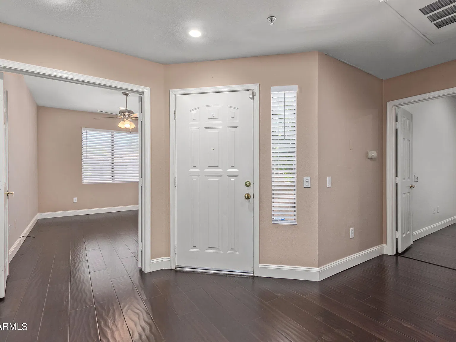 3 bed, 2.0 bath, 1500 sqft, $2,400 — Photo 2