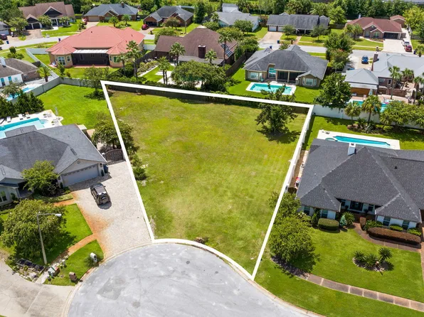 504 Parkwood Ct, Panama City, FL 32405