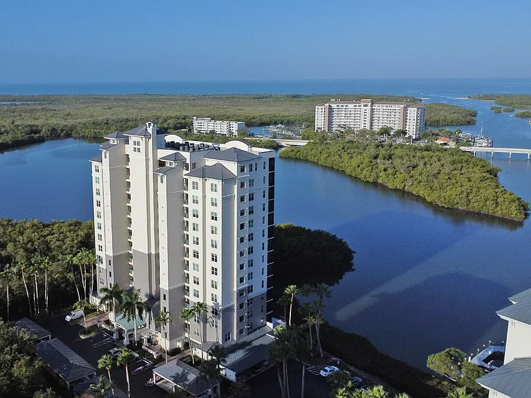 420 Cove Tower Dr #802 — Photo 31