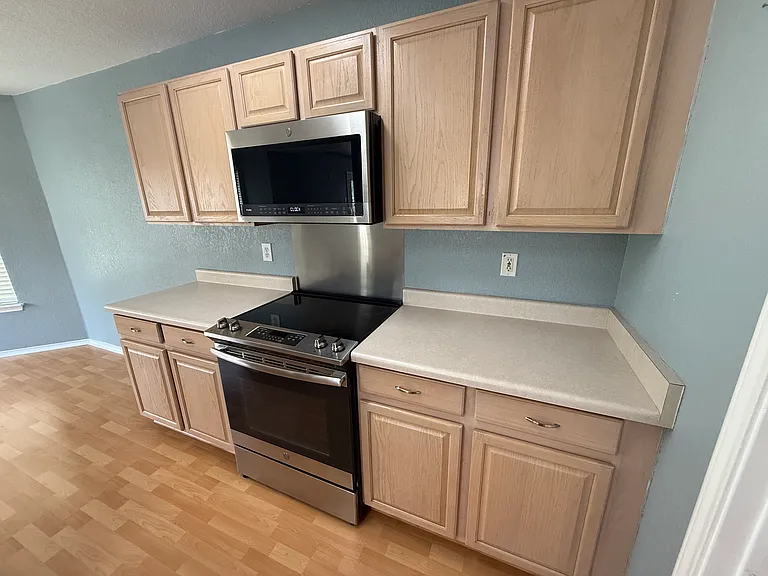 10838 Larson Cavern — Photo 11