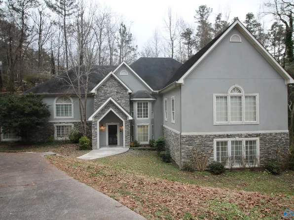 376 Azalea Dr, Gadsden, AL 35901