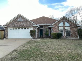 1432 Winchester Dr, Bossier City, LA 71112
