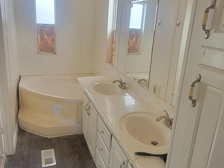170 N Patagonia Ave #L — Photo 12
