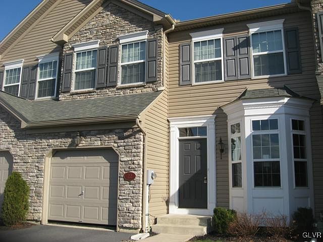 1st image of 22 Hillside Ct N #N