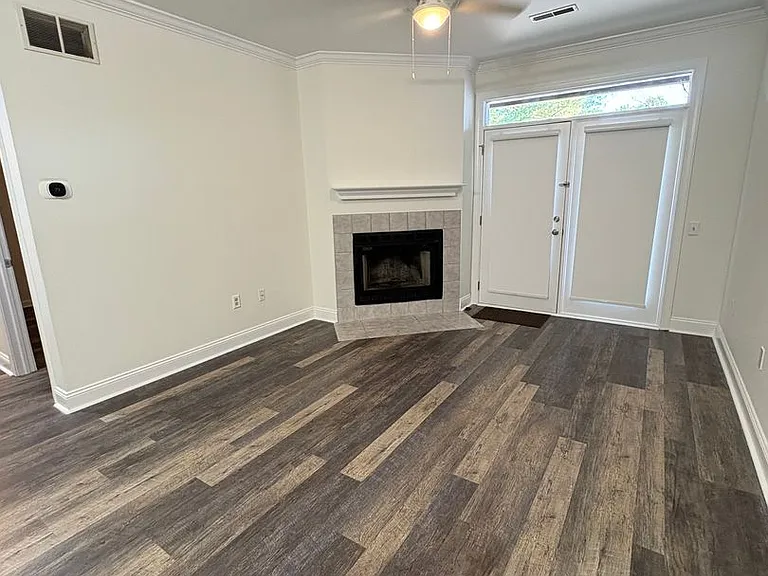 2702 Waters Edge Dr — Photo 9