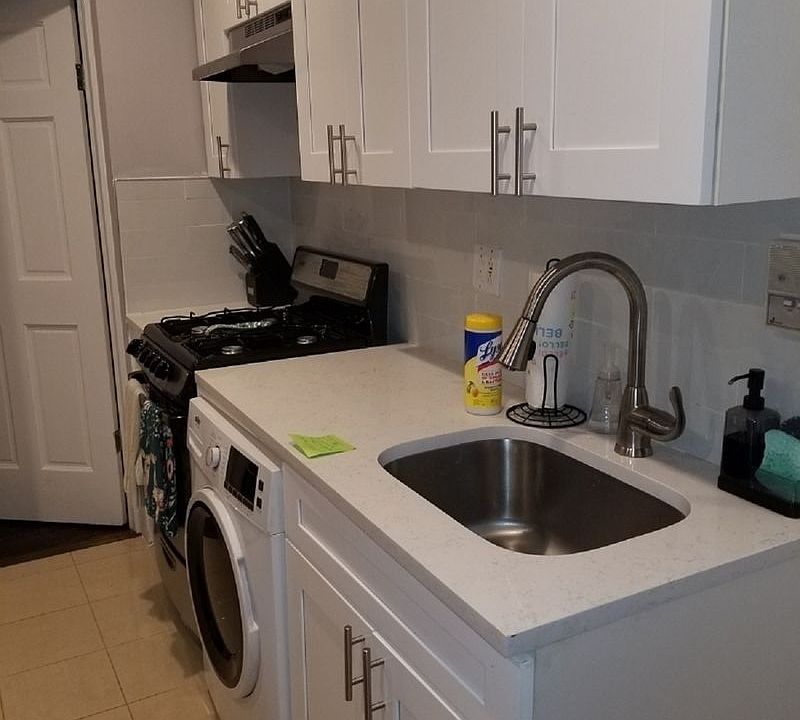 1st image of 332 W 49th St APT 4FW