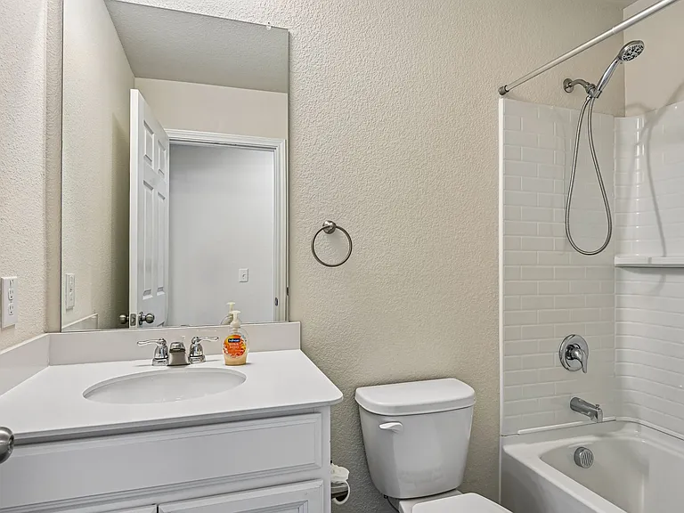 9121 Lookout Point — Photo 28