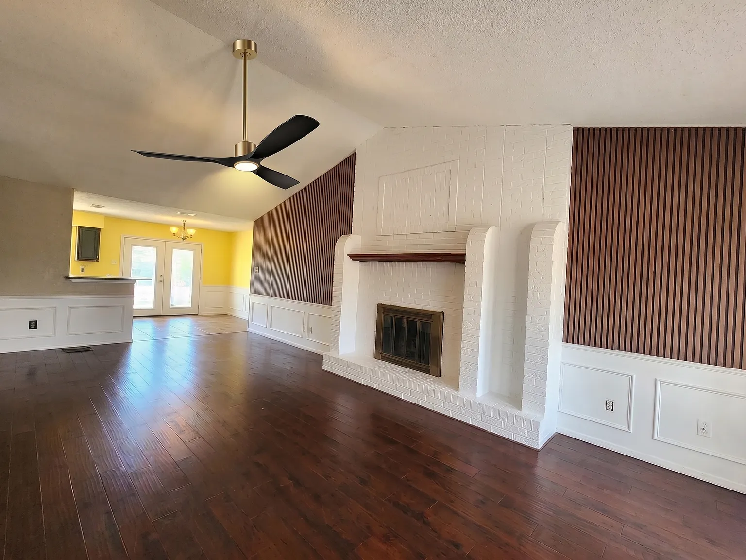 3 bed, 1532 sqft, $2,995 — Photo 3