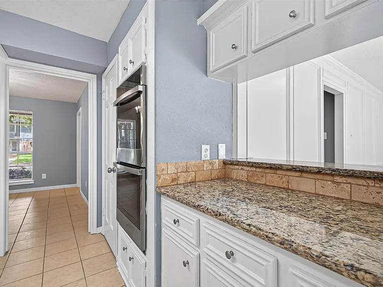 6715 Greenvale Ln — Photo 15