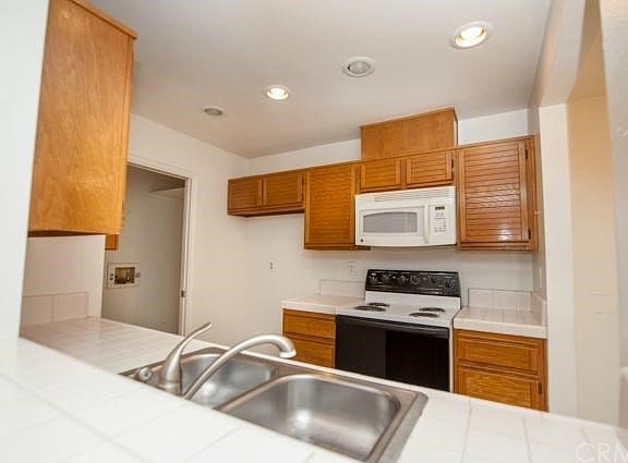 4th image of 13104 Glen Ct Unit 67
