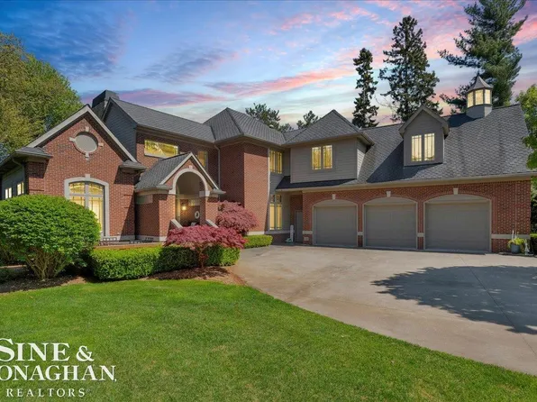 708 N Lakeshore Rd, Port Sanilac, MI 48469