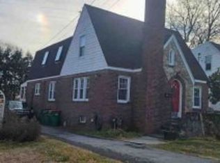 10 Crestwood Blvd, Poughkeepsie, NY 12603