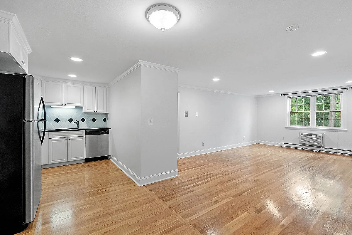 1 bed, 700 sqft, $1,775 — Photo 2