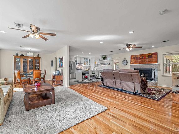 3rd image of 7759 Stark Ave