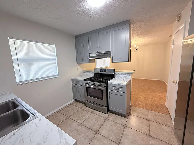 1211 Robert King High Dr — Photo 7