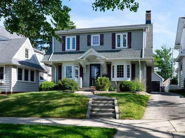 910 Pasadena Dr, Fort Wayne, IN 46807