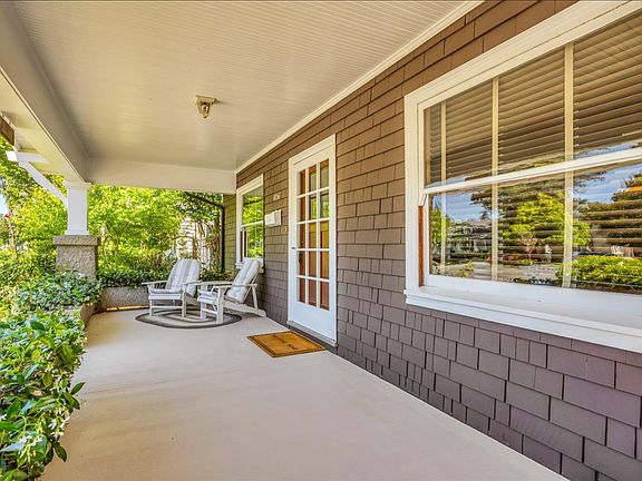 5th image of 1856 Oak Street