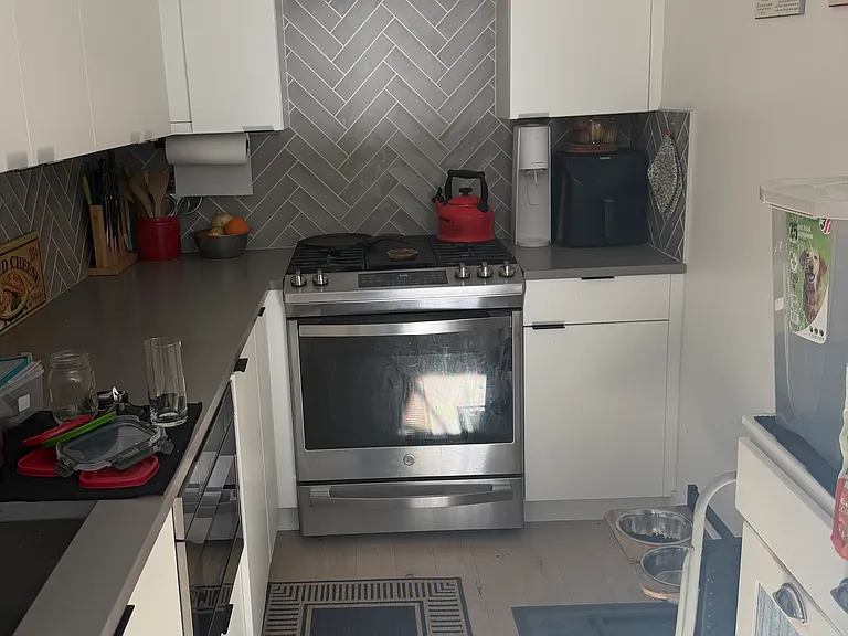 807A Taylor Ave N — Photo 21