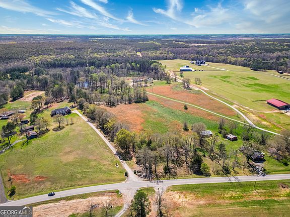 3rd image of 4835 Snows Mill Rd