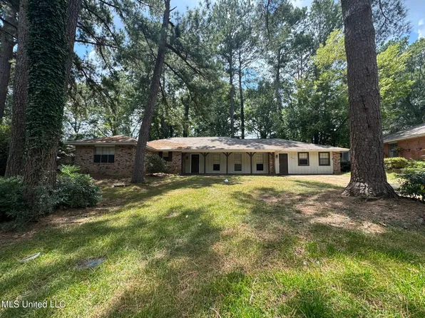 1163 Ferncrest Dr, Jackson, MS 39211