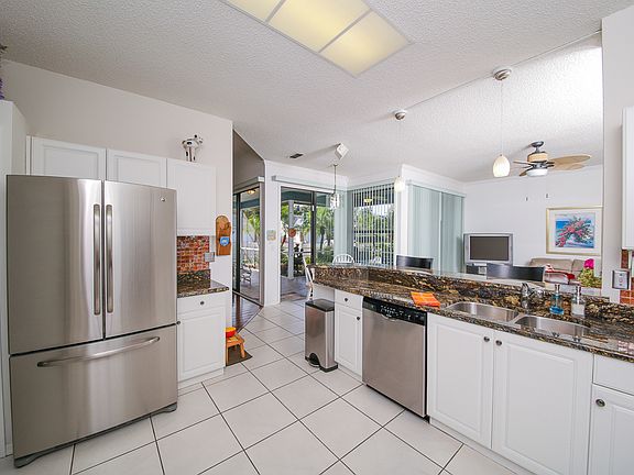 5th image of 8074 Monticello Ln