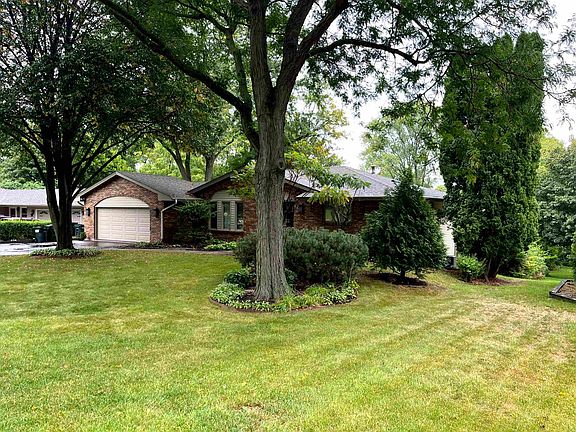 3rd image of 1722 Valencia Dr