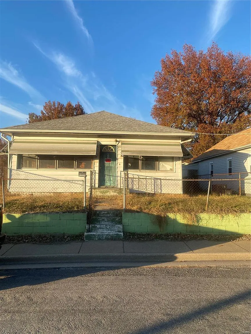 123 W Cherry St photo 1